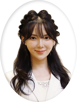 愛新覚羅クリニック 院長 愛新覚羅 維 眼科専門医・医学博士